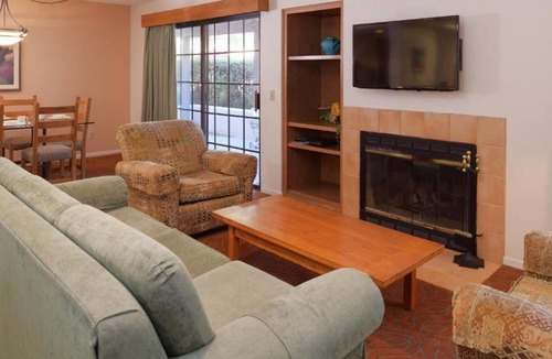 San Diego Country Estates House | Friends Getaway! Three Comfortable Units, Onsite Game Room, Free Parking
