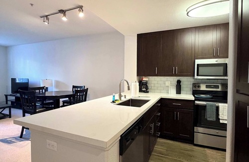 Mission Valley East Apartment | Fully Furnished 1BR in Misson Valley w/Parking