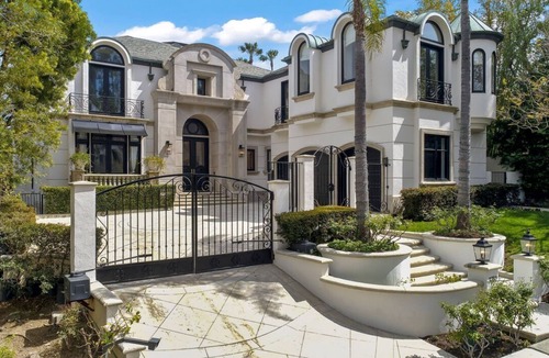 Sherman Oaks House | Fully Furnished Gated Beverly Hills Estate
