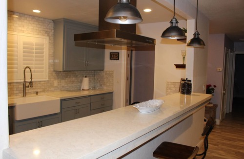 Vallejo House | Fully Remodeled home on top of the hill in Wine country with Hot Tub 🍷