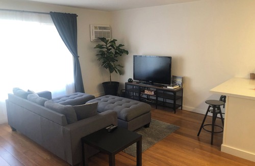 Melrose Condo | Fully Remodeled 1 Bedroom Apartment - West Hollywood - Prime Walking Location