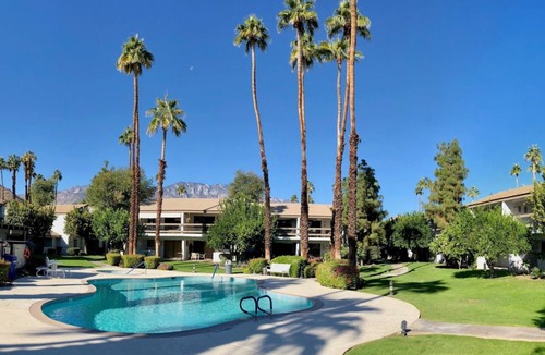 Palm Springs Condo | Fully Renovated 2-Bed 2-Bath at Resort Style Palm Canyon Villas