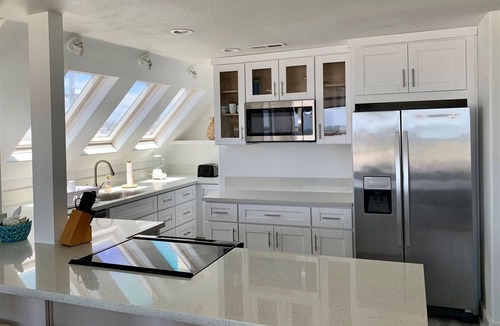 South Mission Beach House | Fun in the Sun Penthouse! Perfect Panoramic Ocean Views on the Famous Mission