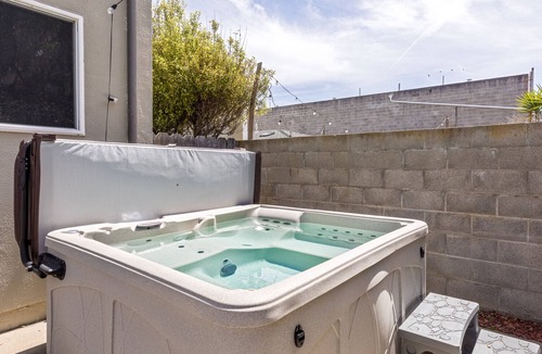 Sharp Park Condo | Game room, hot tub, 20 min to SF, beach 1 block away