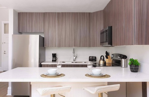 Gaslamp Quarter Apartment | Gaslamp Loft Escape | Sleeps 7 in Style