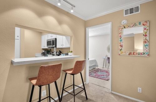 Rancho Cucamonga Condo | Gated 2 Bedroom condo with POOL & JACUZZI