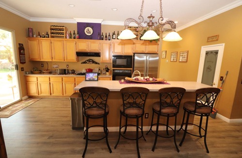 Perris House | Gated Country Vineyard Estate w 3br/2ba, office and pool