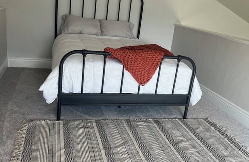 Midtown Sacramento Apartment | Gated Full loft apartment located in the heart of MIDTOWN!