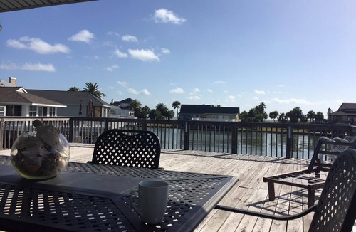 Jamaica Beach House | Gated Top and Bottom Deck Safe Children 3BR On Bay Canal Great Fishing !