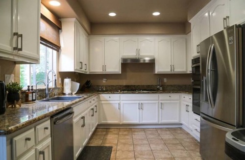 Hollister House | Gazebo Oasis, Spacious home, Centrally located, Near Pinnacles, King Beds!