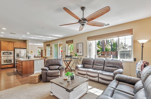 Gilroy House | Gilroy Oasis: Spacious 5-bedroom house in charming Gilroy
