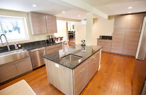 Kelseyville Resort | Glenbrook Lodge - Private Creekside Estate