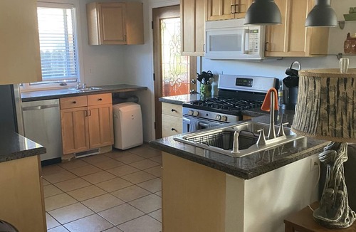 Golden Hill House | Golden Hill Serenity House near Gas Lamp and convention Center