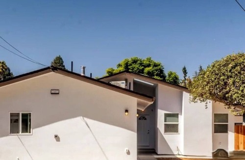 East Palo Alto Apartment | Gorgeous apartment, Menlo Park & Palo Alto border