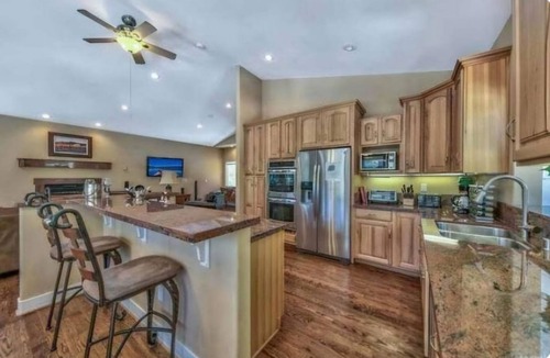 Country Club Estates House | Gorgeous Mountain Retreat with Hot Tub and Pool Table
