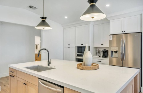 Desert Club Estates House | Gorgeous Private 5BDR/4Bath Spanish-style home - great yard/pool