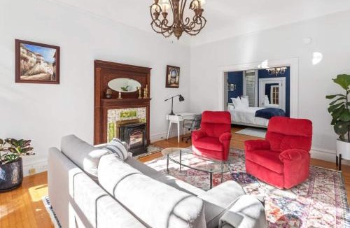 Haight-Ashbury House | Gorgeous Victorian Flat