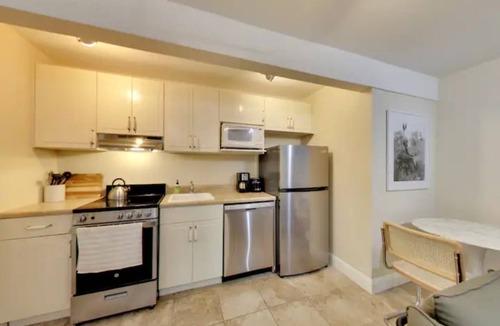 Downtown North Apartment | Ground Floor One Bedroom Unit #3