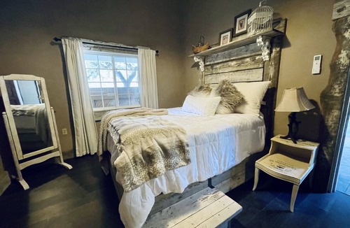 Santa Barbara County Cottage | Guest House