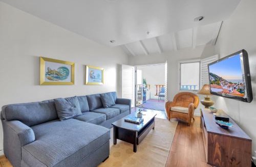 Avalon House | H157 - Hamilton Cove Villa 1-57