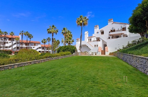 Avalon Condo | H174: Light & Airy Corner Villa, Stunning Panoramic Ocean Views, Golf Cart - Ham