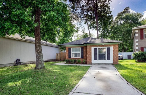 Hyde Park House | 🌿Halcyon Hideaway🌿4 Bedroom Home🌿 King Bed Sleeps 8 Near I-10 Westside & Equestrian Center🌿