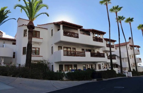 Avalon Condo | Hamilton Cove With Zero Steps and Golf Cart