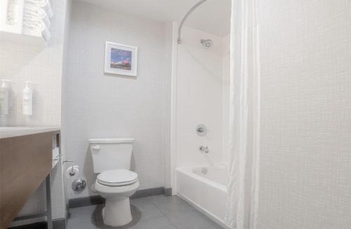 Valencia Hotel | Hampton Inn By Hilton Santa Clarita-Valencia