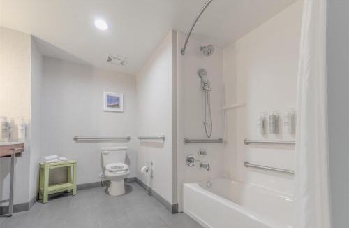 Valencia Hotel | Hampton Inn By Hilton Santa Clarita-Valencia