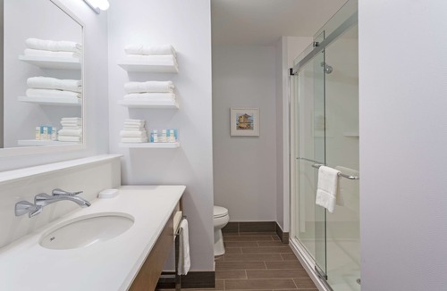 Pompano Isles Hotel | Hampton Inn Fort Lauderdale Pompano Beach