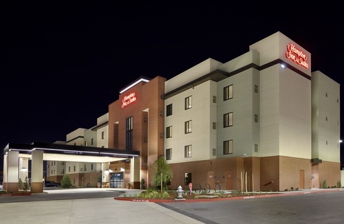 East Sacramento Hotel | Hampton Inn & Suites Sacramento at Csus