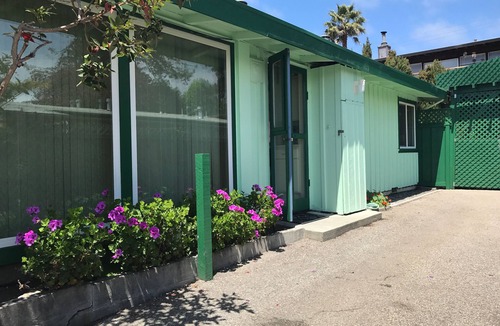 Aptos Cottage | Happy House by the Sea