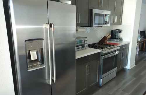 Central San Pedro House | Harbor Views and city lights-Walk to everything