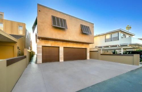 Capistrano Beach House | Hawaiian Style on Beach Rd