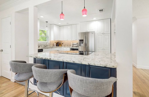 San Jose House | Heated Pool - Sleeps 9 - Lake w/Kayaks, Paddleboard - Games Galore