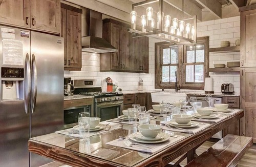 Rancho Bijou House | Heavenly Hideaway 4BR,4BA, Hot Tub