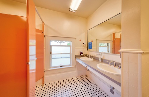 Downtown Sacramento Hostel | HI Sacramento Hostel