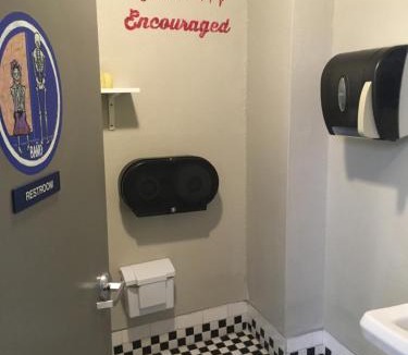 Gaslamp Quarter Hostel | HI San Diego Downtown Hostel