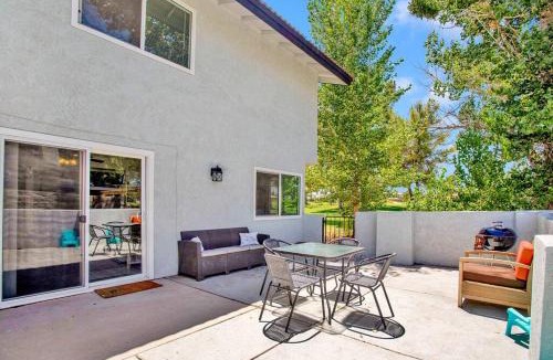 Victorville House | High Desert Dream on the Fairway WiFi Smart TVs