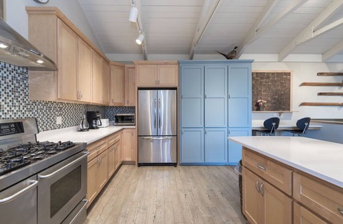 Dollar Point House | Highlands Beauty - bright, fresh, spacious, big sunny deck, Rare- has AC, near Tahoe City