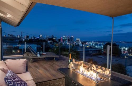 Middletown House | Hilltop Hacienda – Private Villa Panoramic Views
