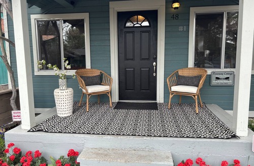 Old Bend House | Historic 1917 cottage by the river, walkable to all of downtown Bend!