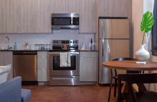 Center City Apartment | Hive Room Loft at The Kestrel