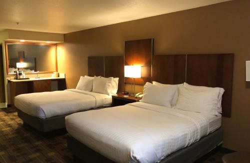 Corning Hotel | Holiday Inn Express Corning by IHG