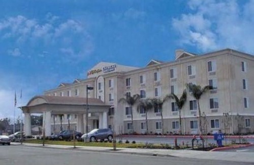 Raisin Hotel | Holiday Inn Express Fresno River Park Highway 41, an Ihg Hotel