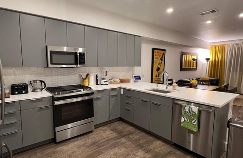 West San Jose House | Holiday sale. 10 min to SJC. Close to Santana Row