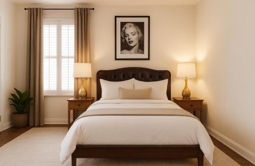 Melrose Apartment | Hollywood Hills, Near Griffith Park - Family-Friendly 2BR