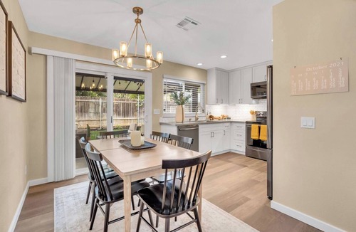 South Natomas House | Home 4 miles to Downtown & 9 miles to Airport