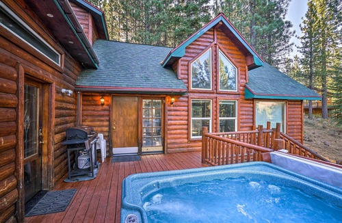 Country Club Estates Cottage | Home w/Indoor Pool in South Lake Tahoe!