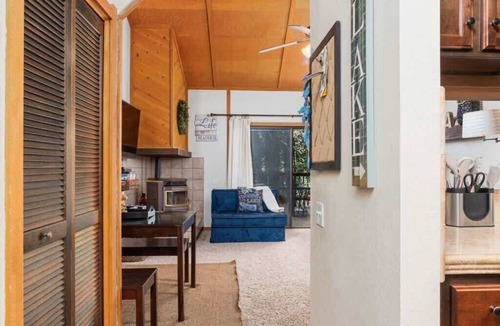 Shaver Lake Condo | Honeycomb Hideout | Condo near the spa!